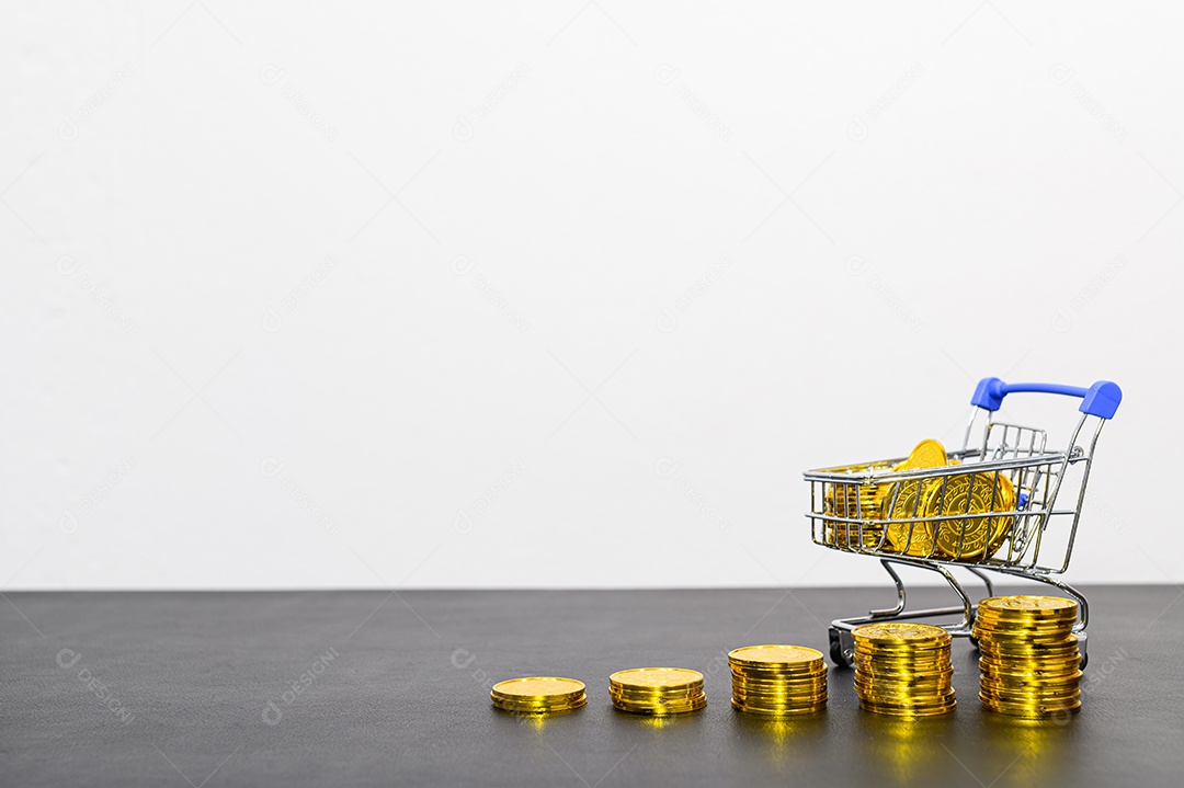 Conceito de crescimento financeiro em um negócio empilhado na mesa do escritório