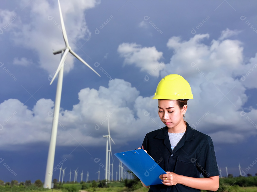 Retrato mulheres asiáticas engenheiras trabalhando e verificando documentos