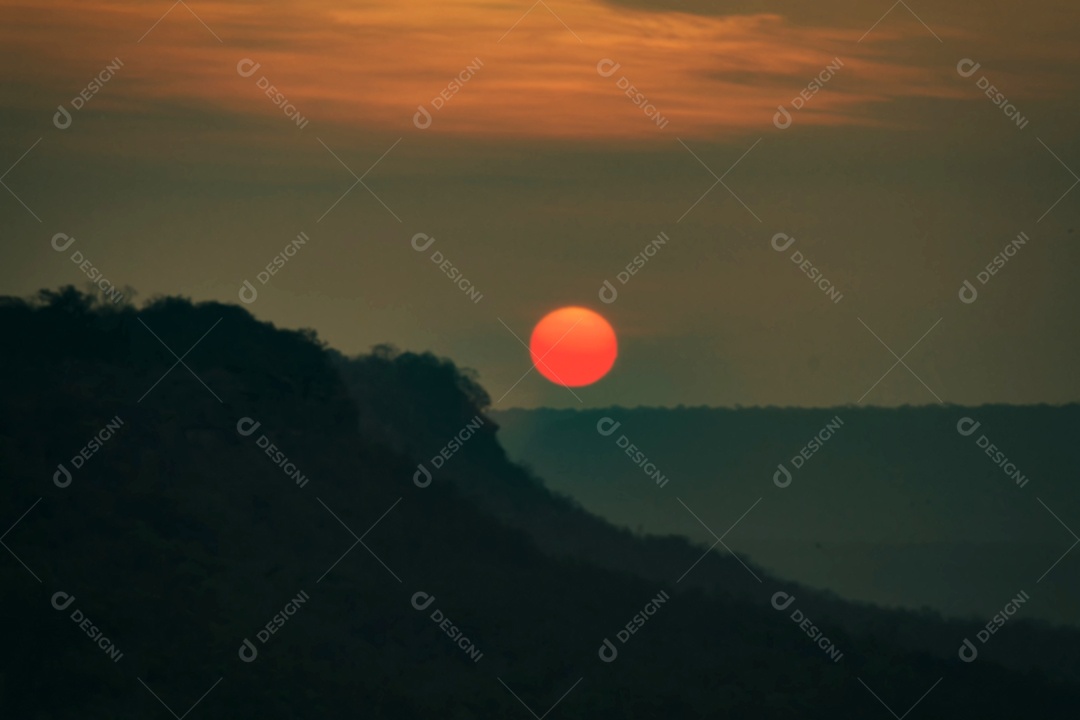 Belo nascer do sol em Pha Tam Tailândia