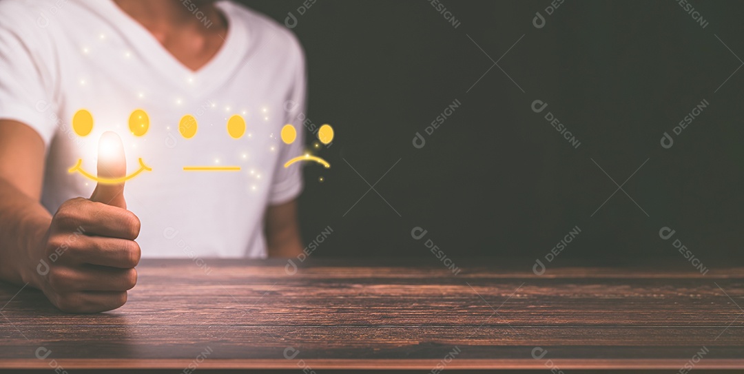 Símbolo do tick do cliente foi dado à satisfação dos funcionários