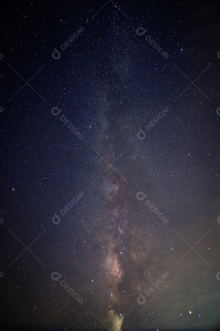 Via láctea céu estrelas à noite