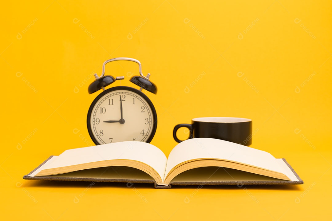 Leia livros para aumentar o conhecimento