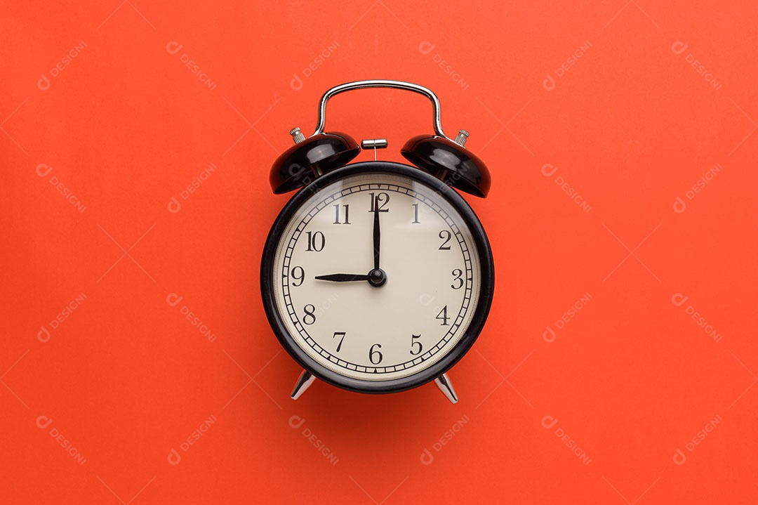 Relógio indica o tempo de vida.