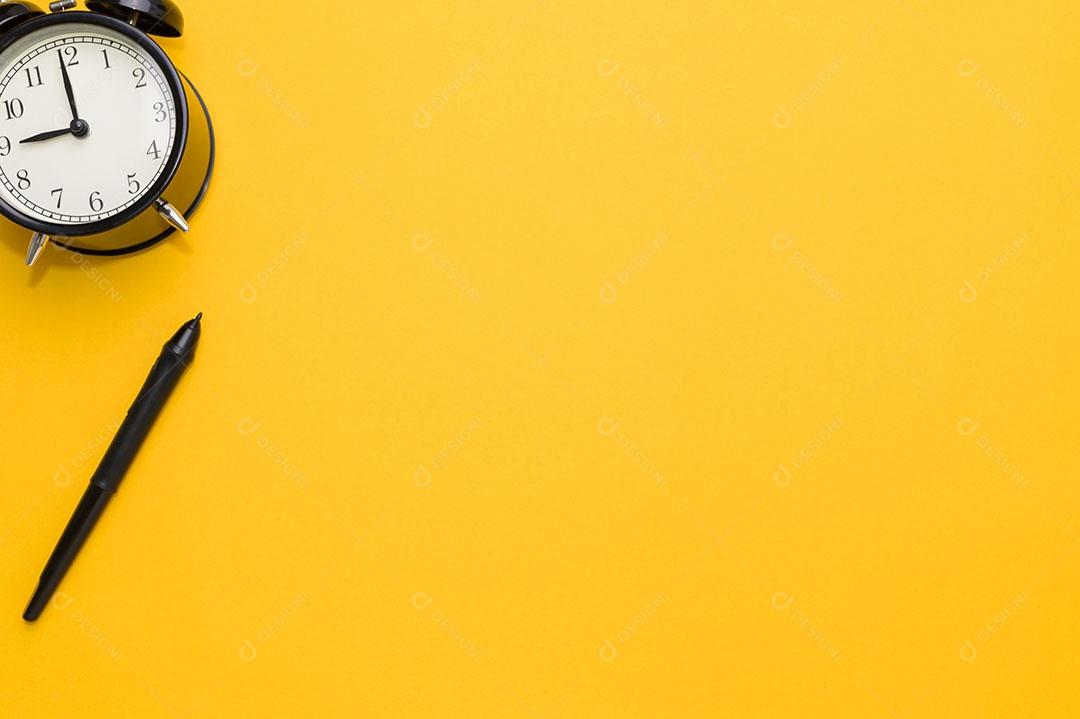 Relógio é um dispositivo que determina as atividades diárias.