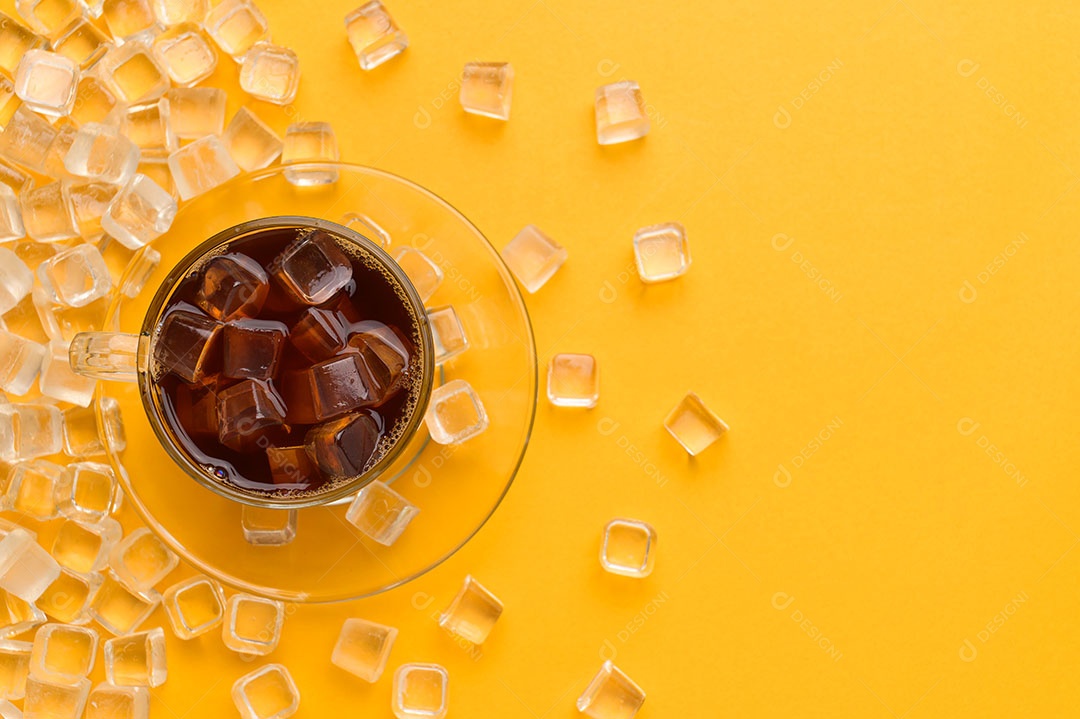 Adoro beber café para aumentar a energia