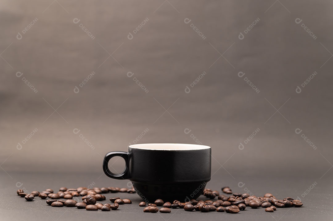 Bebo café para ter energia adoro beber café