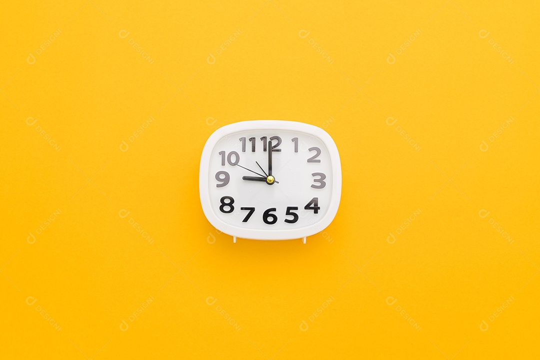 Relógio é um dispositivo que determina as atividades diárias.