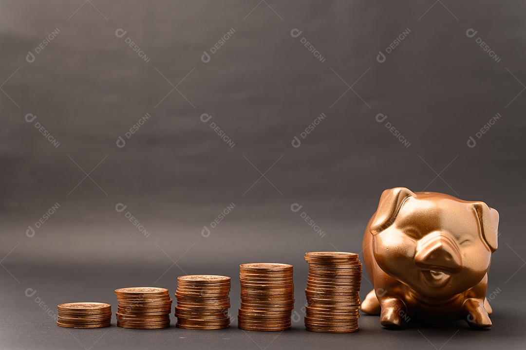 Cofrinho mostrando poupança, renda, investimentos, ações