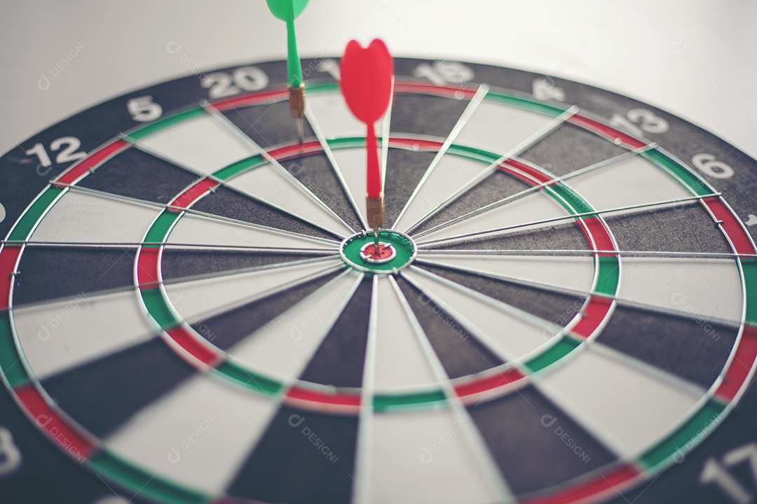 Dart atinge Bullseye é um alvo e objetivo do marketing empresarial