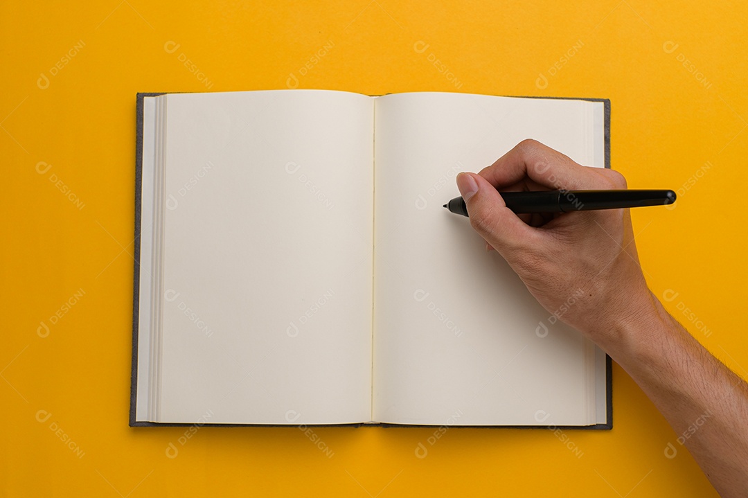 Amo escrever, memorizar amo ler para aumentar o conhecimento