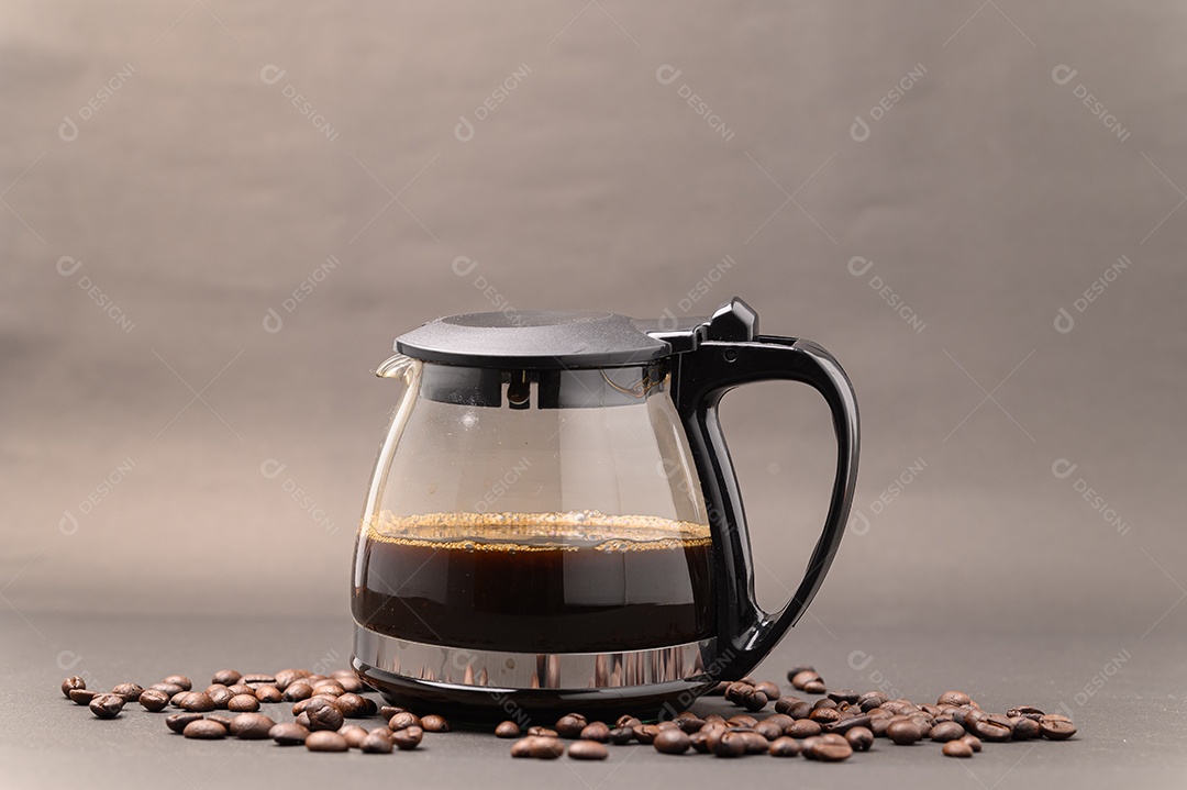 Bebo café para ter energia adoro beber café