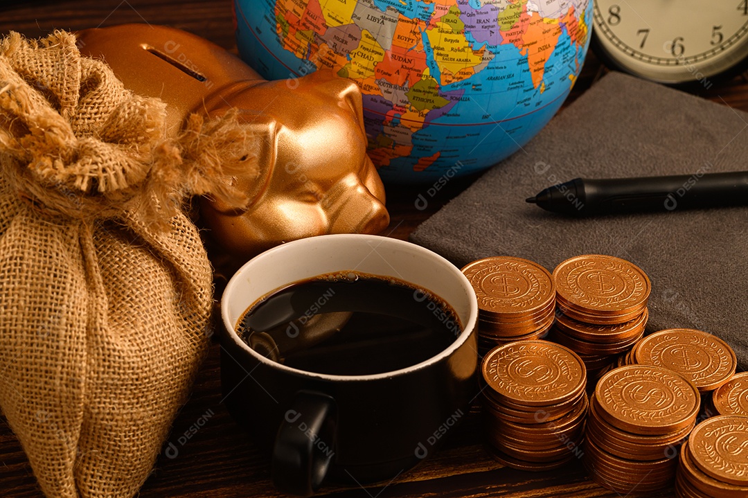 Finanças de negócios e economia de investimento em dinheiro, pilha de moedas de dinheiro