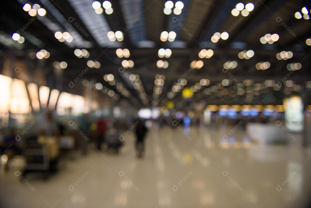 Desfocar o fundo: Terminal de partida do aeroporto com bokeh