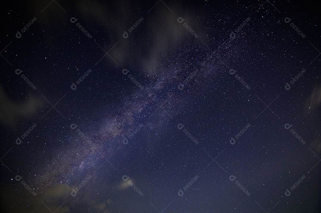 Céu e as estrelas, a Via Láctea na própria noite