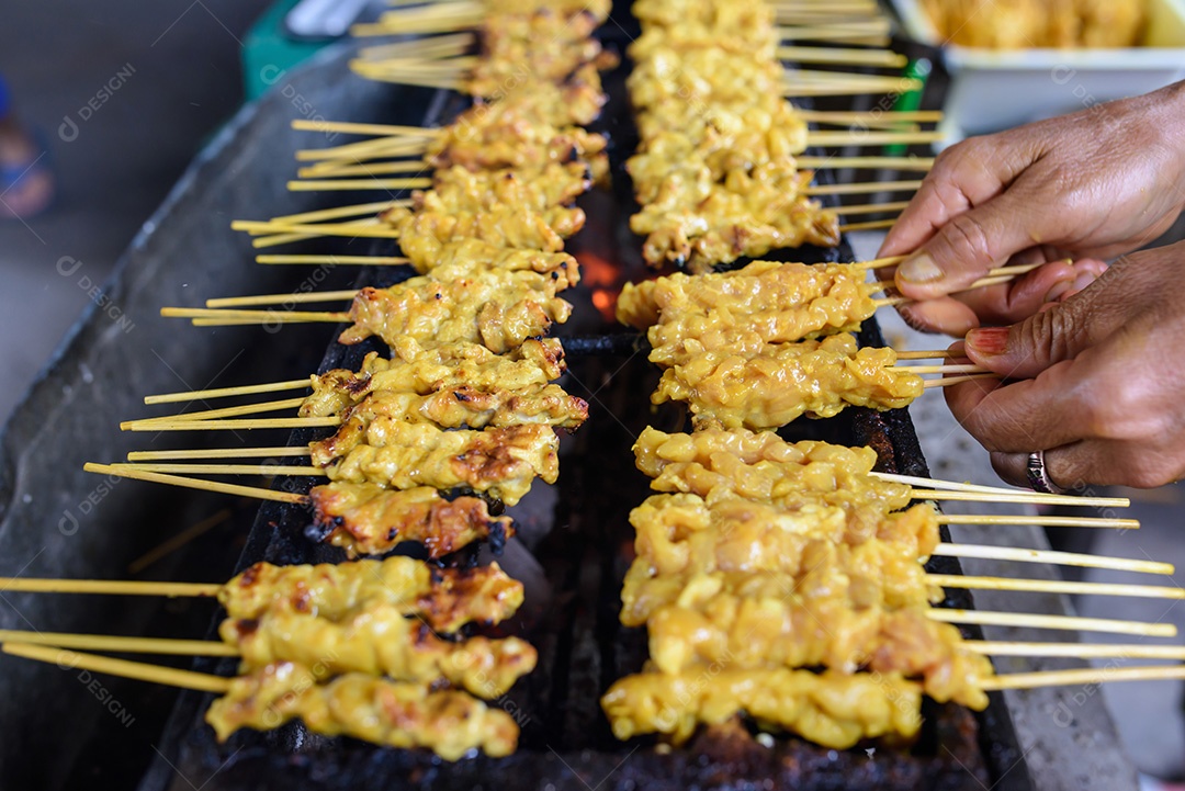Carne de porco grelhada com especiarias
