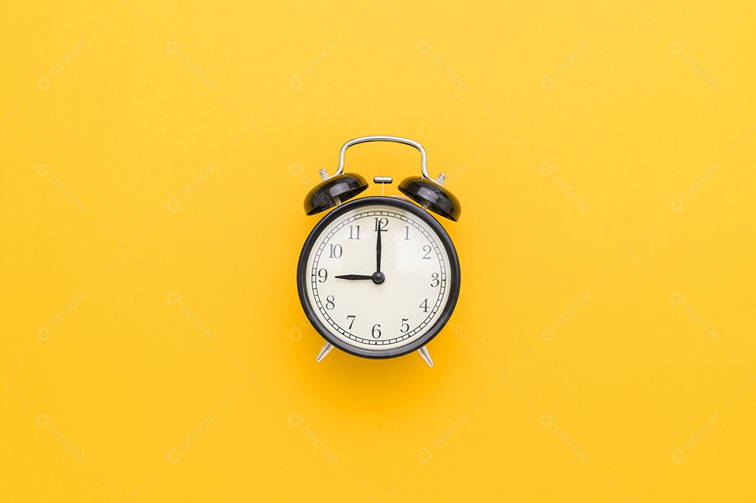 Relógio é um dispositivo que determina as atividades diárias.