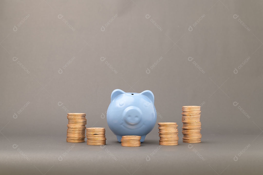 Conceito de moedas empilhadas Finanças para aumentar a renda, investir em ações