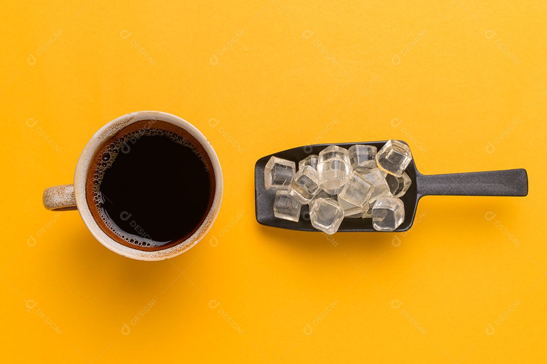Adoro tomar café para aumentar a energia