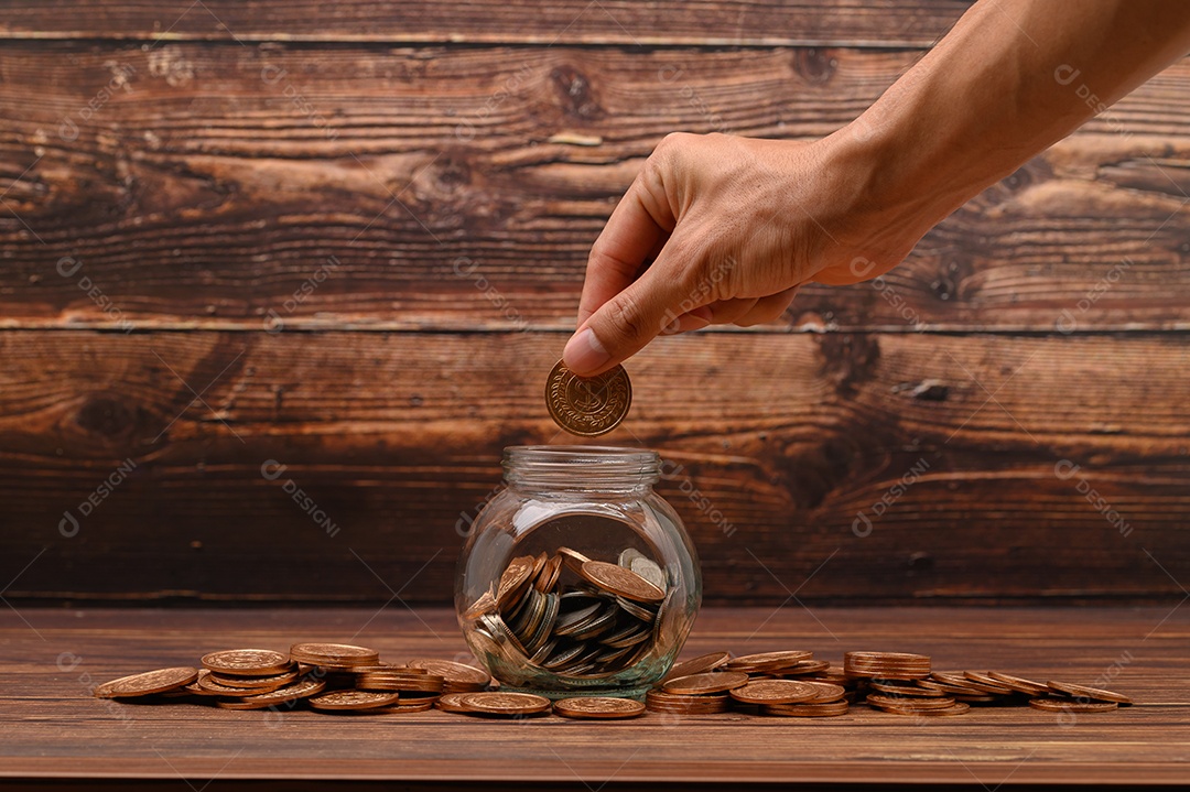 Economize dinheiro, invista, estoque, aumente a receita financeira.