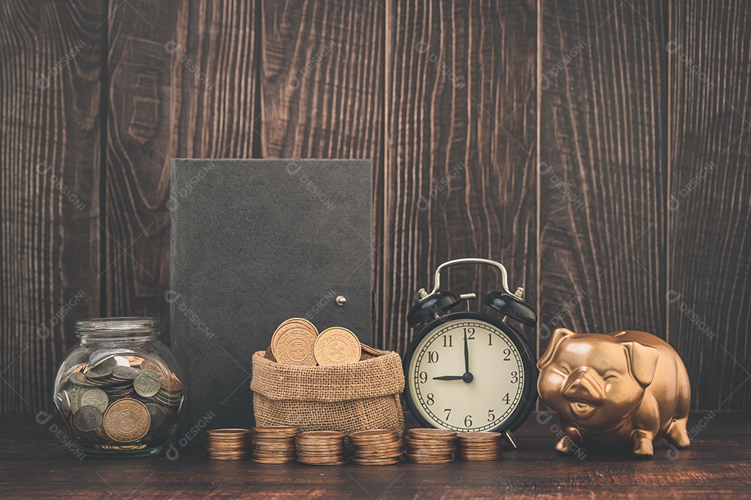 Economizar dinheiro, investir ações, renda financeira