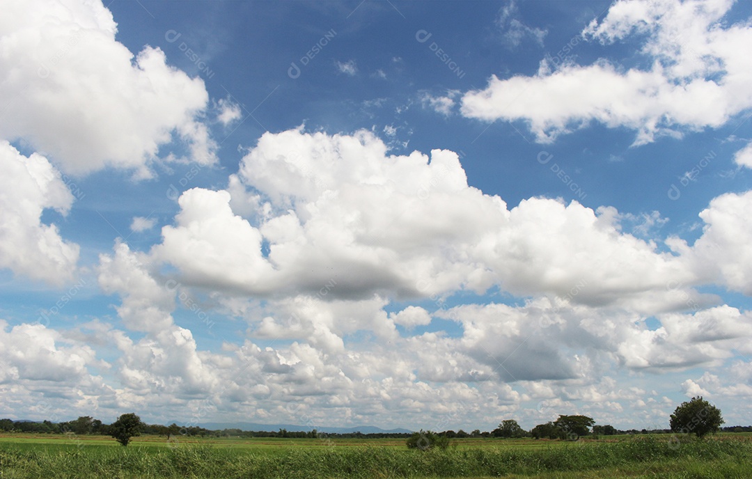 Céu azul e nuvem para paisagem natural
