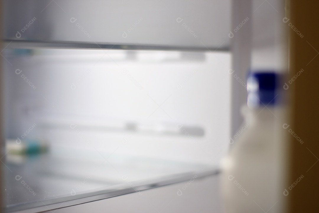 Geladeira aberta