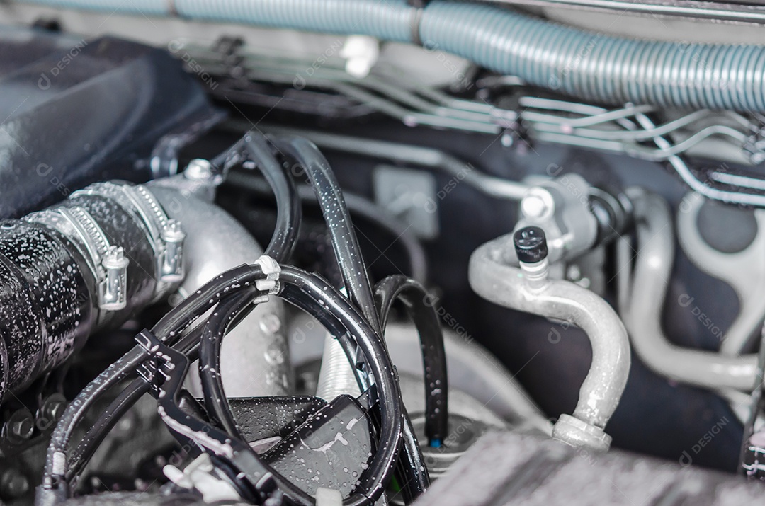 Motor de carro poderoso moderno.