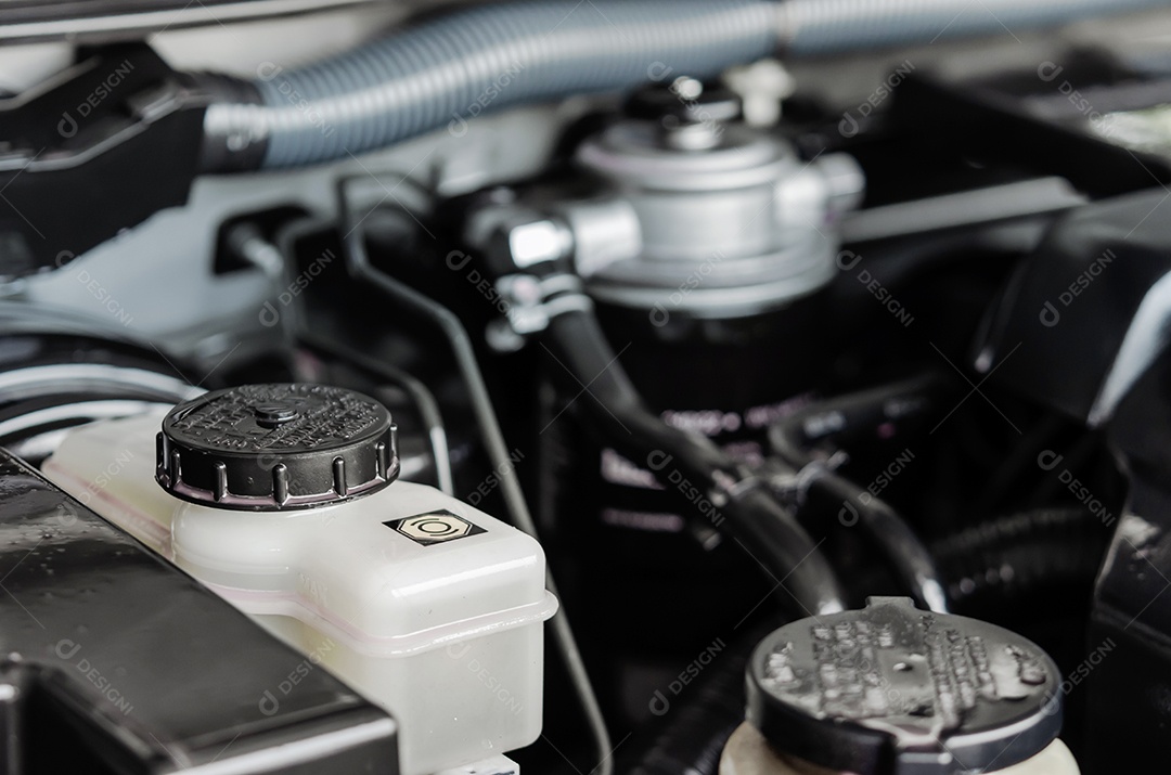 Motor de carro poderoso moderno.