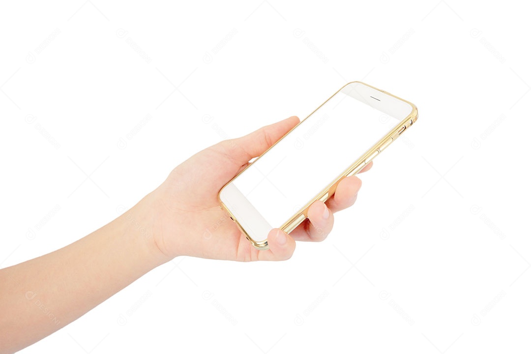 Mãos de pessoa sobre fundo isolado mexendo celular