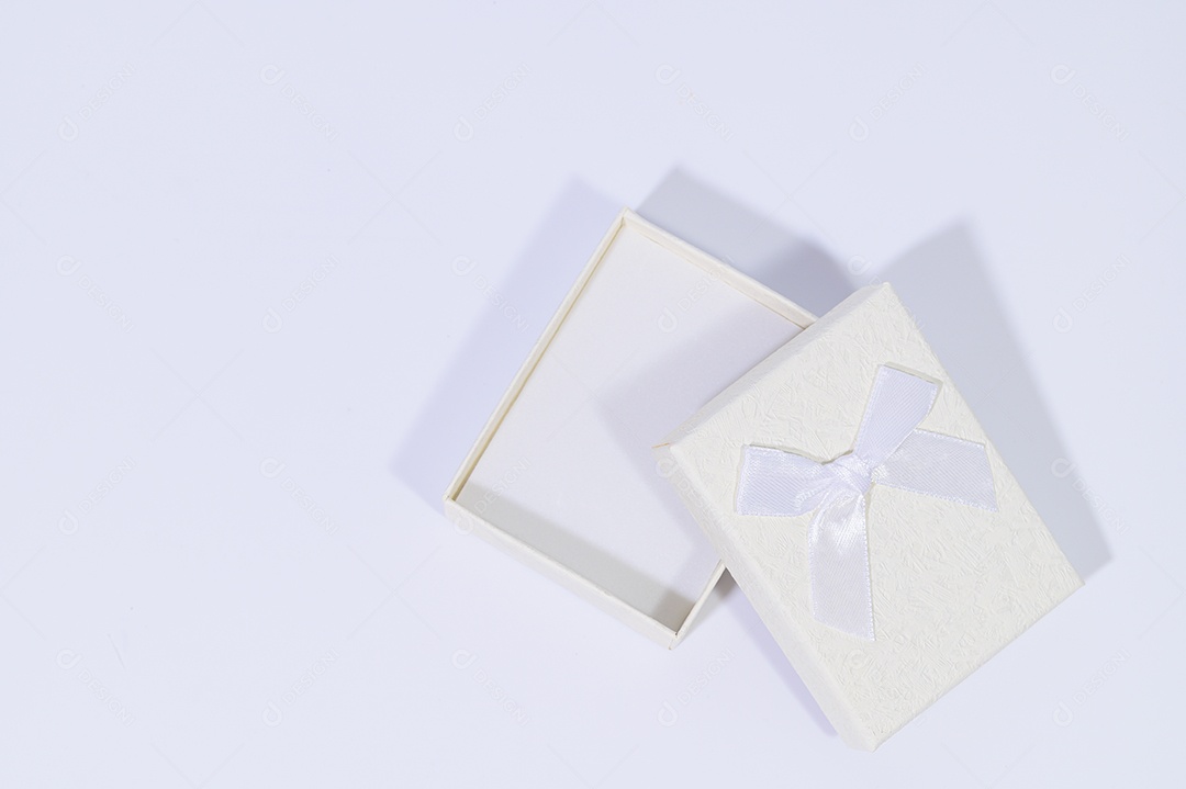 Coleção de caixa de presente no fundo branco