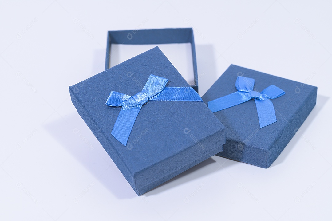 Coleção de caixa de presente no fundo branco