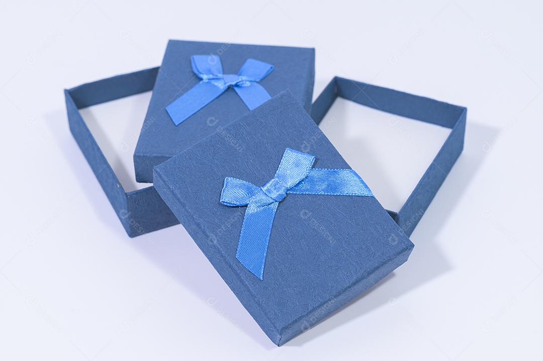 Coleção de caixa de presente no fundo branco