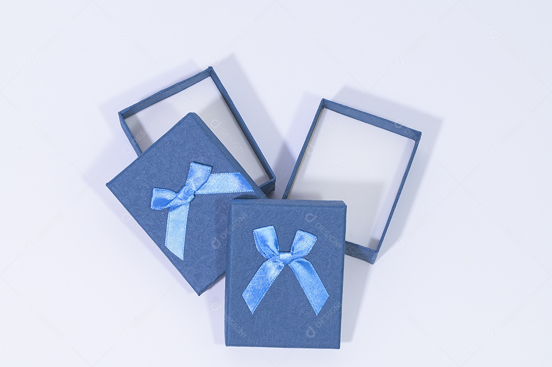 Coleção de caixa de presente no fundo branco