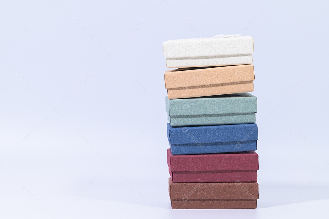 Coleção de caixa de presente no fundo branco