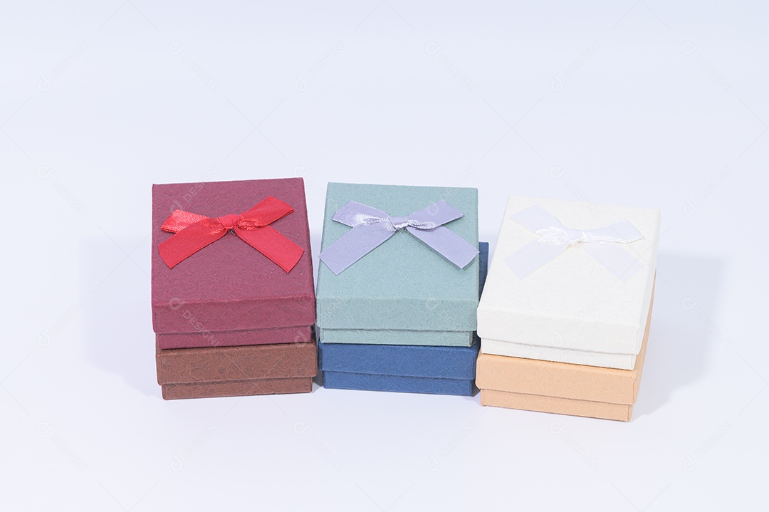Coleção de caixa de presente no fundo branco