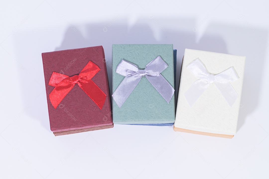 Coleção de caixa de presente no fundo branco