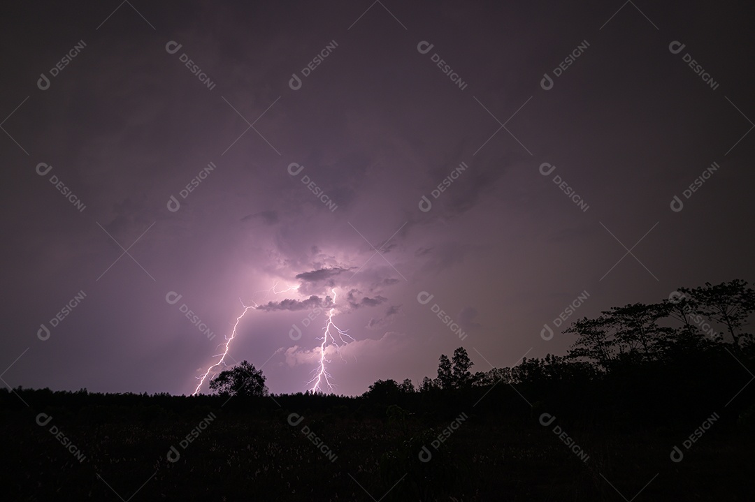Vision of lightning in the sky at night