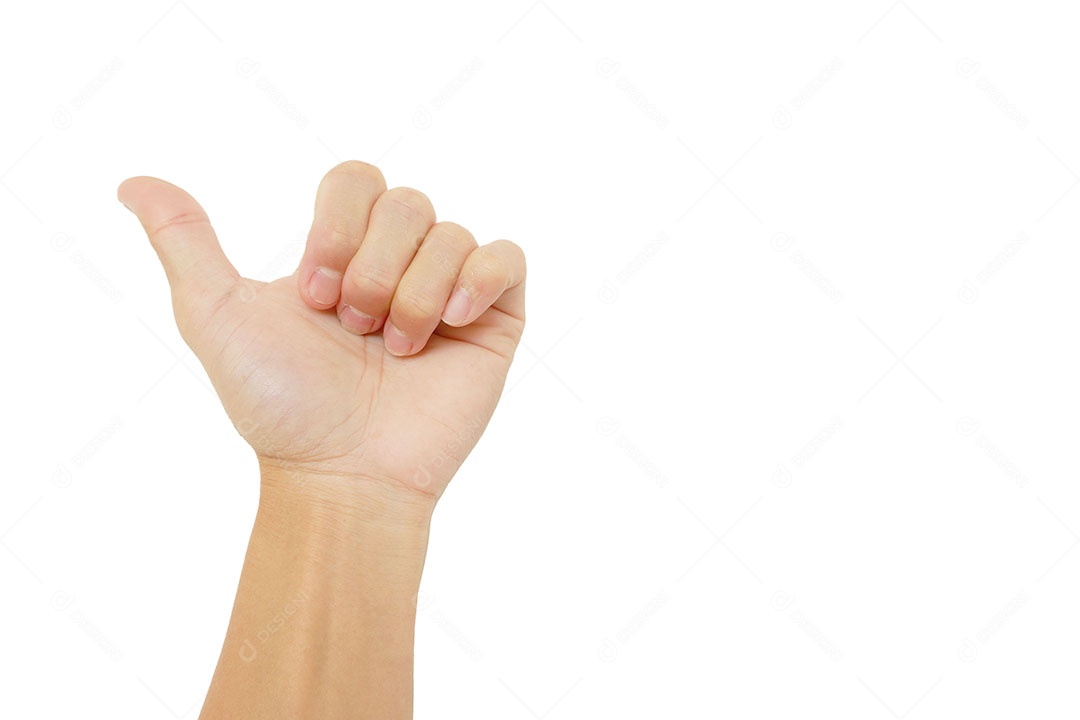 Mostre a mão traseira do homem em gesto de toque isolado no fundo branco