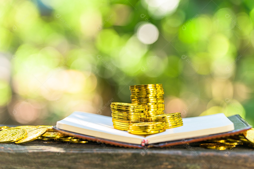 Economizando dinheiro conceito e economize dinheiro para apoiar tudo na vida