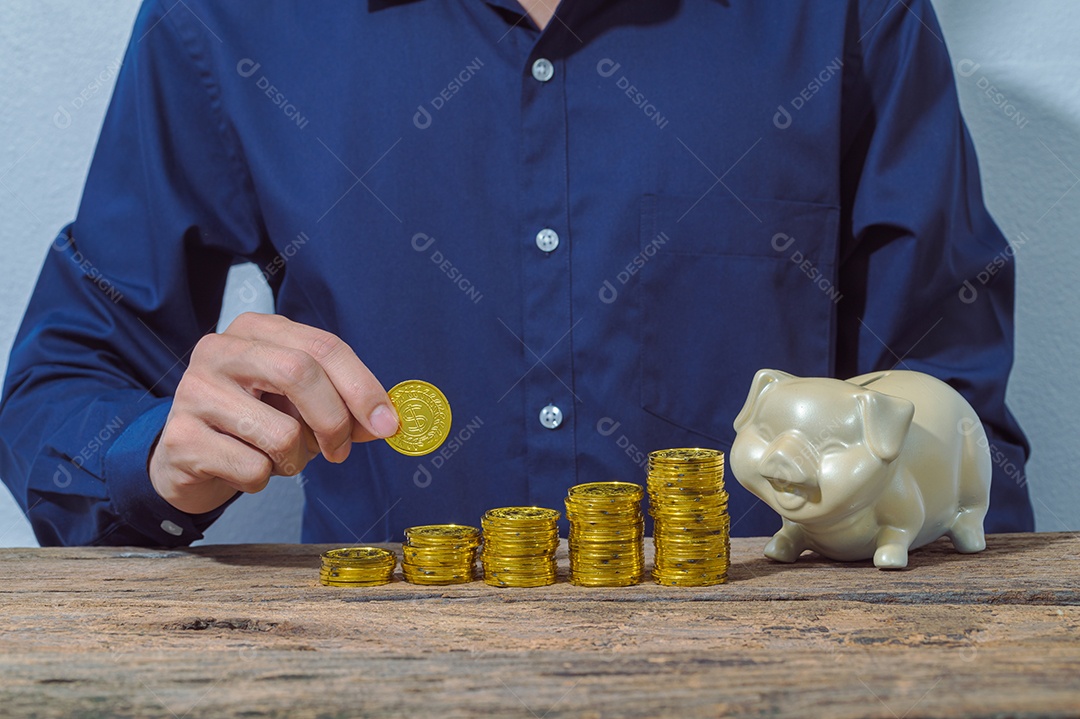 Empresário apresentam ideias para crescimento financeiro