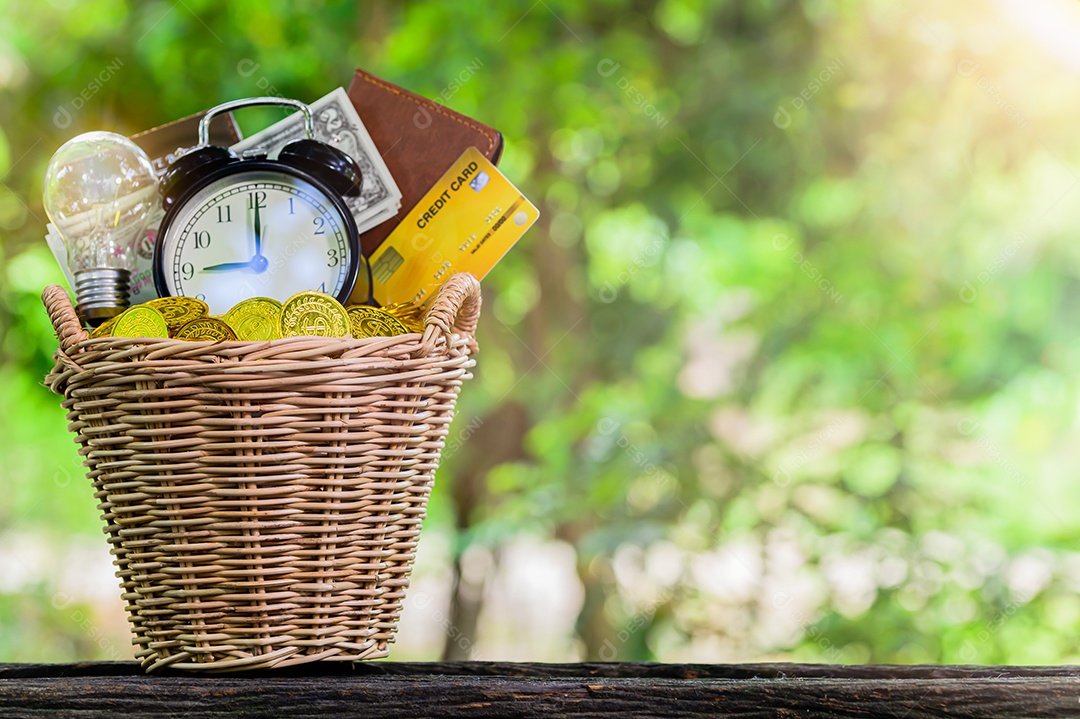 Conceito de economia de dinheiro Desfoque verde bokeh de fundo
