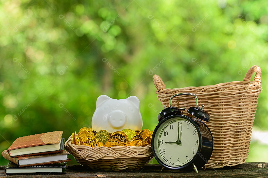 Conceito de economia de dinheiro Desfoque verde bokeh de fundo