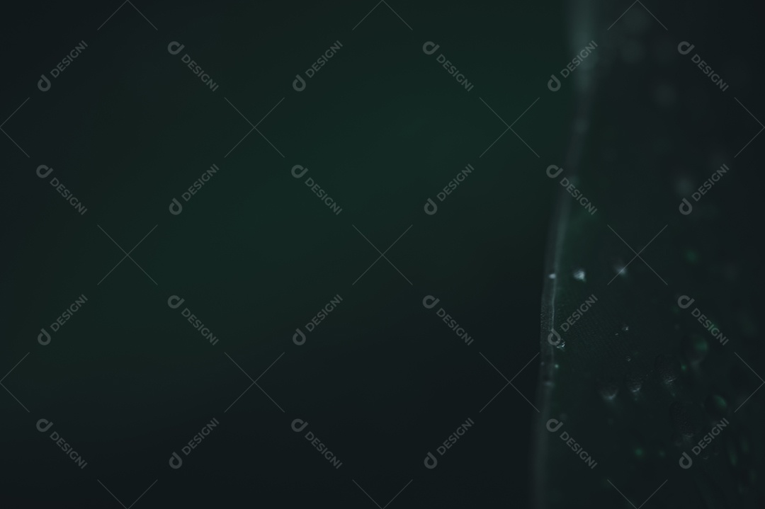 O conceito de amar o ambiente verde do mundo Gotas de água