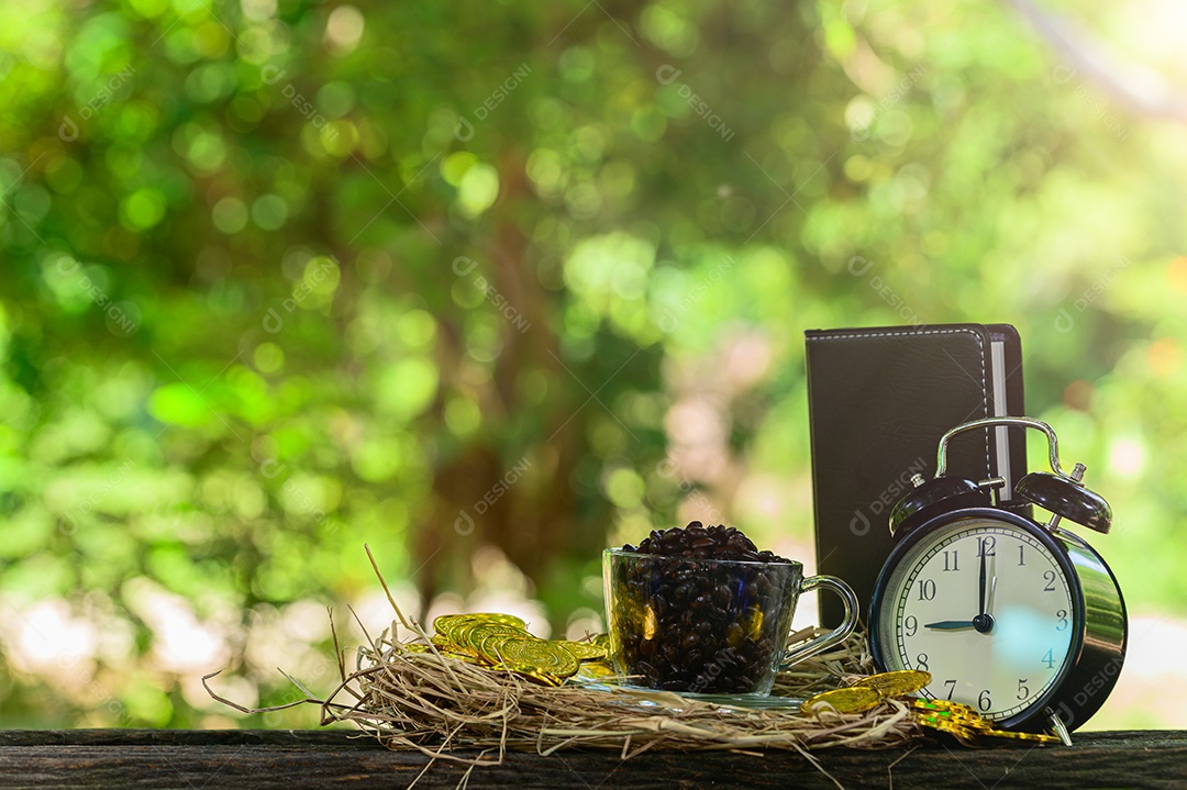 Conceito de economia de dinheiro Desfoque verde bokeh de fundo