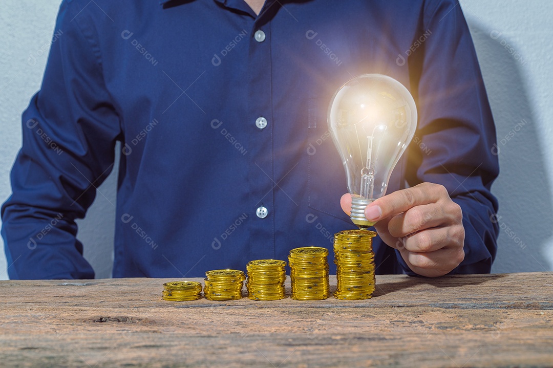 Empresário apresentam ideias para crescimento financeiro