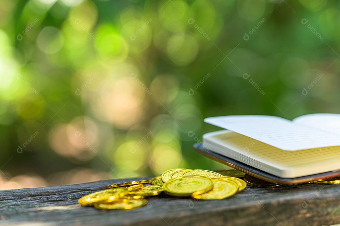 Economizando dinheiro conceito e economize dinheiro para apoiar tudo na vida