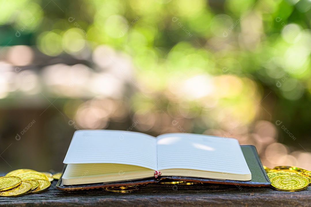 Economizando dinheiro conceito e economize dinheiro para apoiar tudo na vida