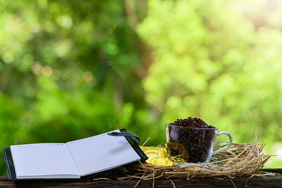 Conceito de economia de dinheiro Desfoque verde bokeh de fundo