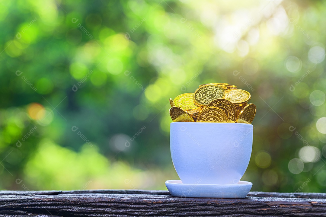 Conceito de economia de dinheiro e crescimento dos negócios