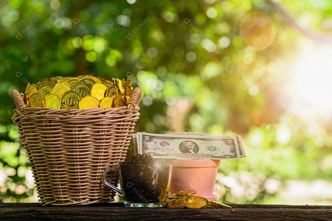 Conceito de economia de dinheiro Desfoque verde bokeh de fundo